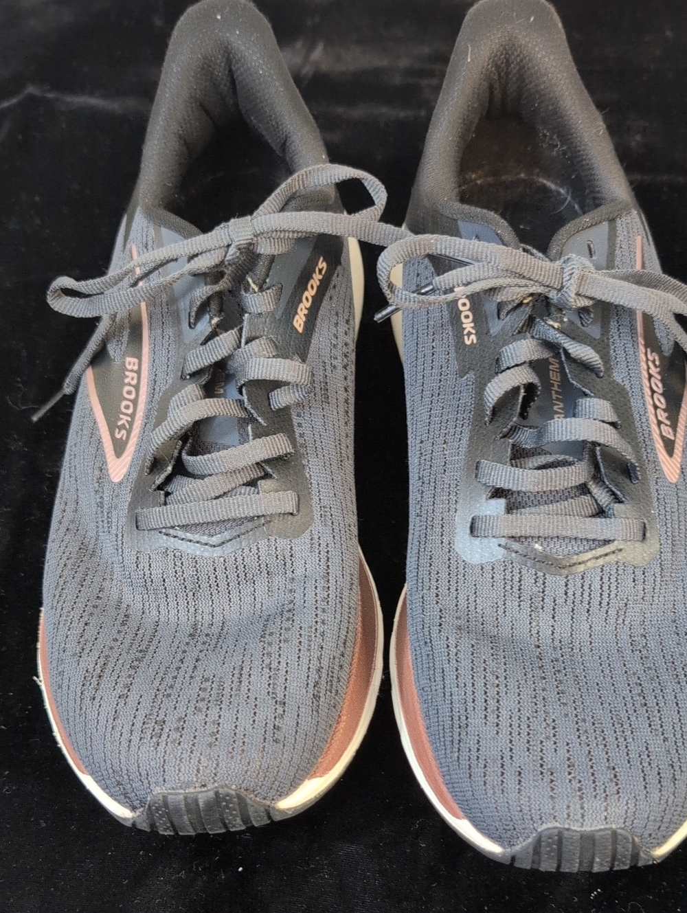 Brooks Women's Running Shoes - Charcoal with Pink Accents